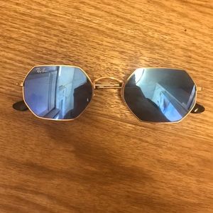 Blue lens Ray Bans